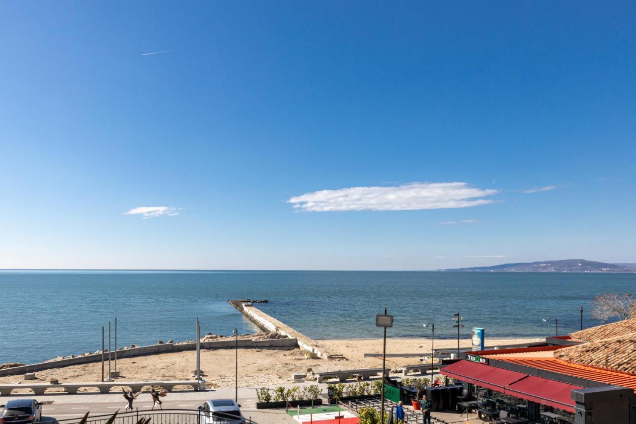 Supreme Beach Apartments Balcsik Kültér fotó