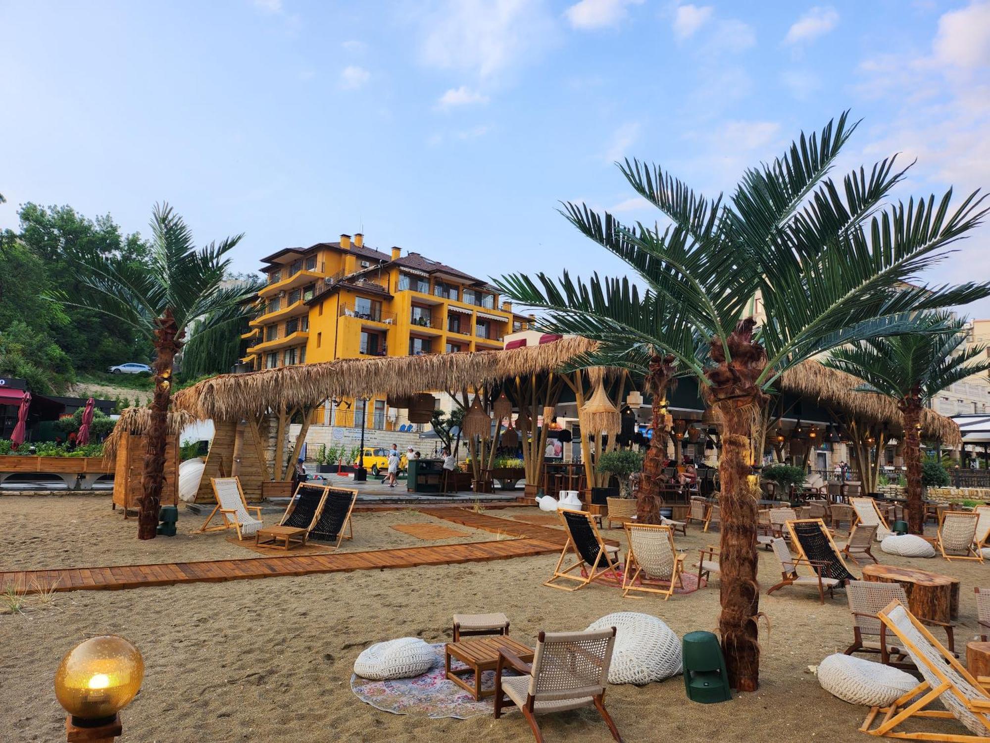 Supreme Beach Apartments Balcsik Kültér fotó