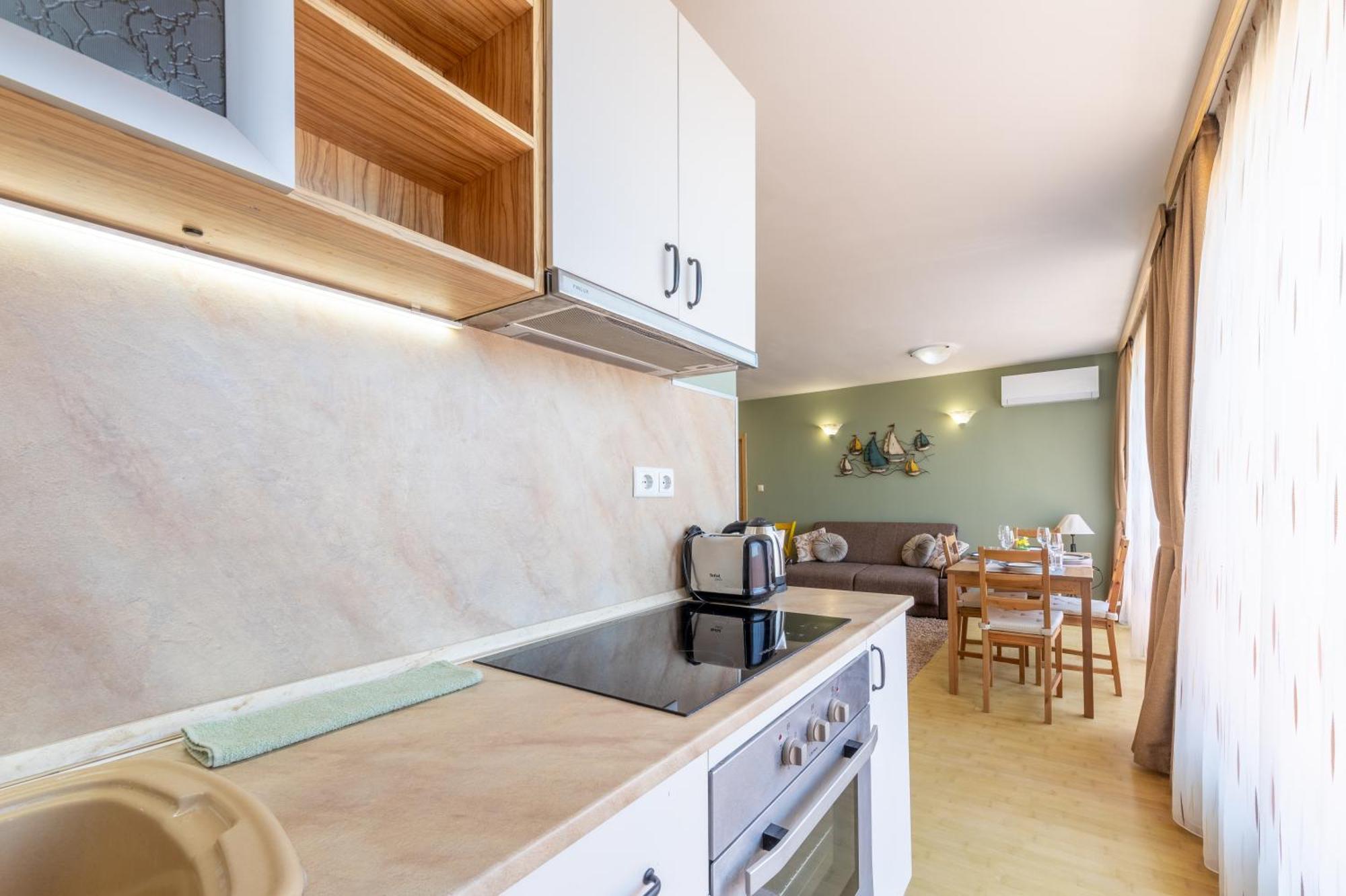 Supreme Beach Apartments Balcsik Kültér fotó