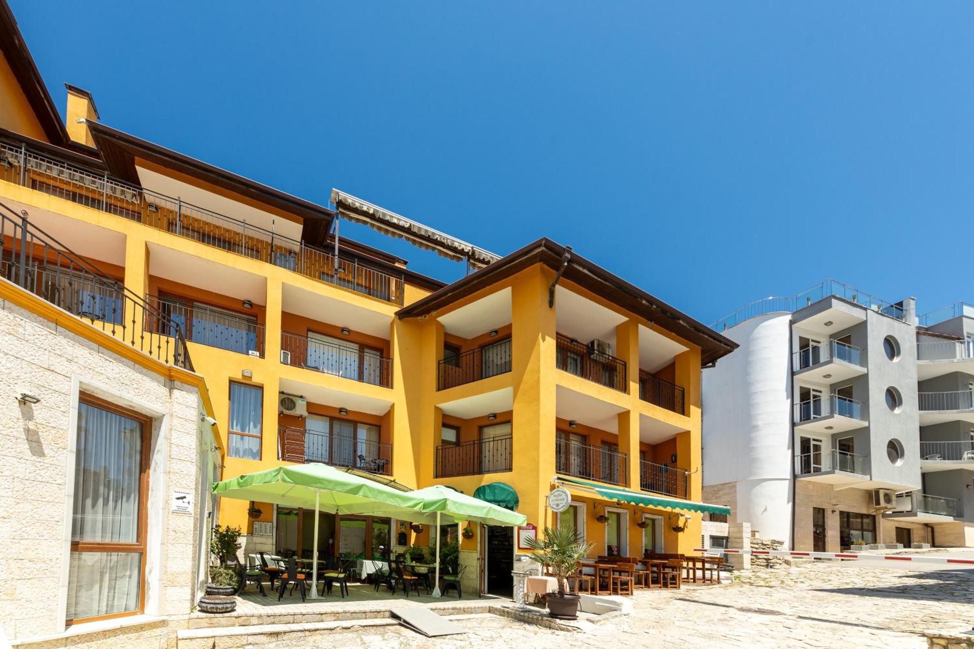 Supreme Beach Apartments Balcsik Kültér fotó